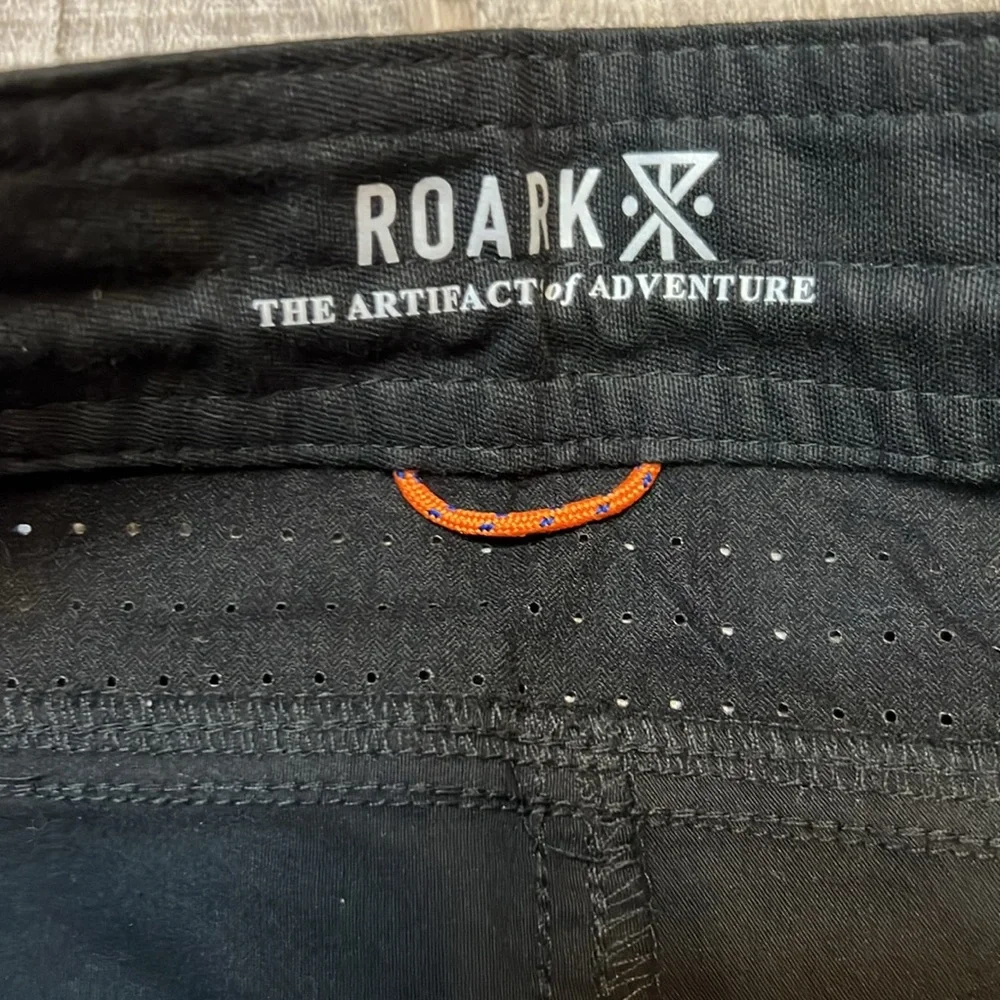 Roark Black Pants Straight Leg size‎ 28